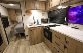 2025 Coleman Light - Perfect Size & Family Layout!