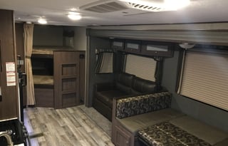 2018 Keystone 242 LHS