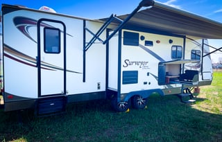2014 Family Camper with Bunks!