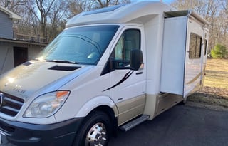 Mercedes Winnebago View Profile 24G- Steam cleaned and disinfected as recommended