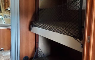 2 AC Units & 5 TVs! Satellite Dish & Dual Battery.