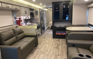 Adventure awaits you in this beautiful Jayco RV