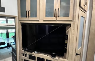 2022 Raptor 352 Toy Hauler