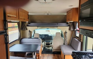 Happy Sasquatch RV Adventures-2015 Thor Majestic