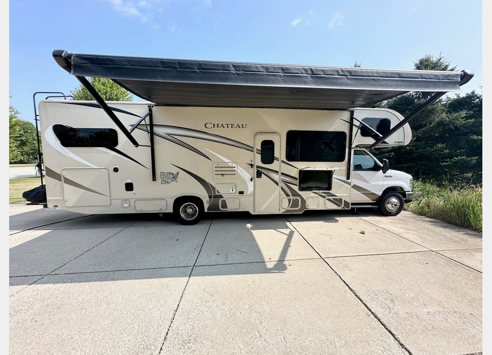 Class C Motor Home rentals in Brookfield