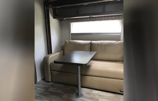 Luxurious Mercedes Benz Winnebago Navion 24G 2017
