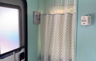 2012 Charming Mobile Air B&B