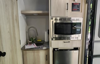 Dream - Lightweight. Off-Grid Ready.