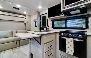 Spacious & Family Friendly Micro Lite 25 ft