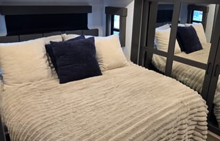 2025 Alliance RV Valor 44V14