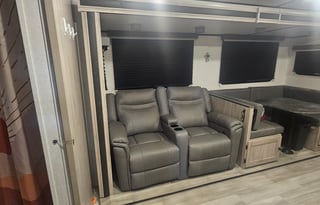 Beautiful 2024 Travel Trailer in PA Dutch Country!