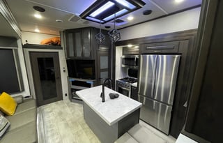 - Sleeps 8 - 2023 Momentum Grand Design M-351