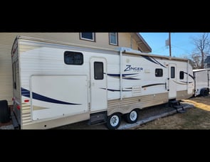 CrossRoads RV Zinger ZT31SB