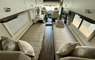 Winnebago Travato 59KL