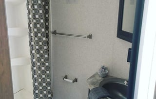 Super Light Toy Hauler, Sleeps 6, Lots of Extras!