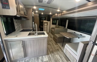 10person 2022 Sunset Trail. Practically brand new!
