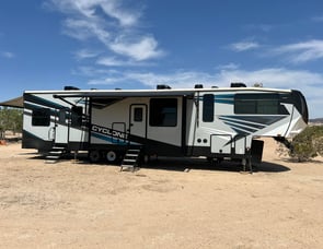 Heartland Cyclone 4006