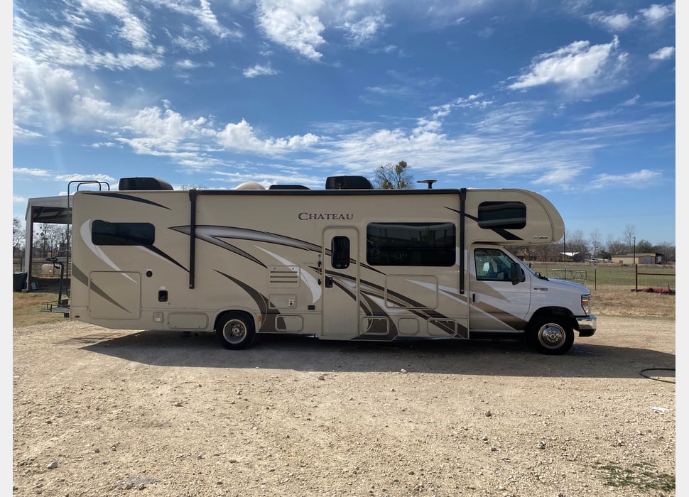 Class C Motor Home rentals in Waco