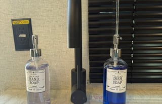 Sleeps 6 | Lightweight | Camping or Temporary Stay