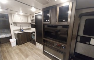 2021 CrossRoads RV Cruiser Aire CR28BBH