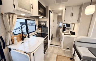 C4 *NEW* 2023 Prism Mercedes Luxury Rv - Sleeps 6