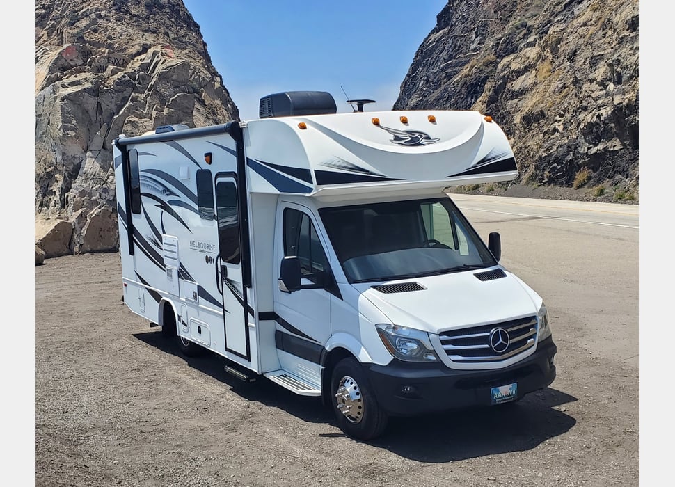 Class C Motor Home rentals in Palmdale