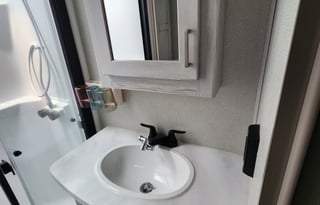 One Bedroom Retreat - Couples Delight