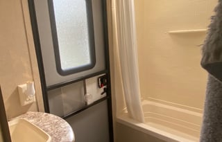 Beautiful stationary RV at an attractive place!