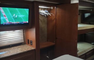 "Vrbo on the Go" with Outdoor Kitchen & TV