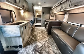 Sunseeker 2850LE | StarLink WiFi • Pet-Friendly