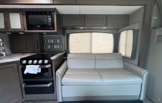 Adventure ready - 2021 Thor Chateau 27R