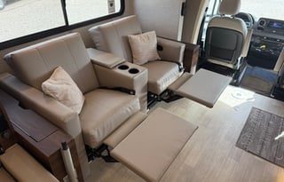 23 Winnebago View sprinter