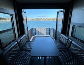 Grand Design Momentum M-Class 350M