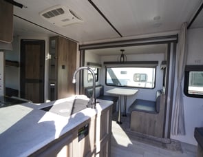 Forest River RV Surveyor Legend 240BHLE