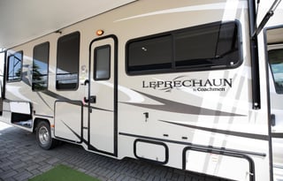 2013 Coachmen RV Leprechaun 317SA Ford 450
