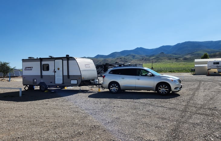 connected to SUV but stabilized for 1 night sleepover in Fallon NV