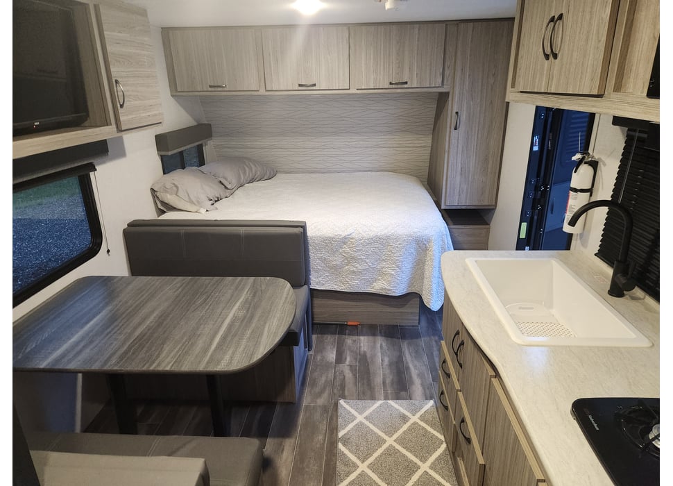 Travel Trailer rentals in Divide