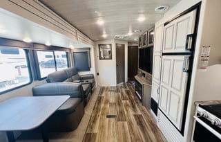 2021 Keystone Couples Cougar travel trailer