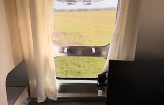 Airstream Glamping in Style/Remote OfficeStarlink