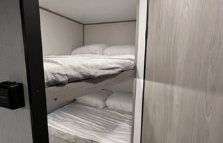 2022 Dutchmen RV Coleman Lantern LT Series 274BH