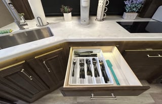 Five-Star Desert Oasis on Wheels!