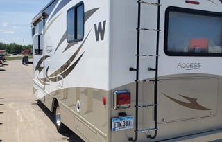 Suite RV Rentals | CLEAN | Family & Pet Friendly!