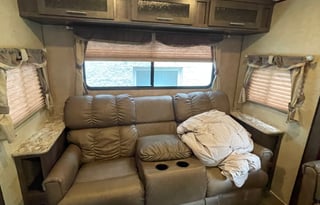 2015 Forest River RV Surveyor 32RLTS