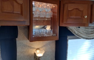 Stella - 2005 Country Coach Allure 470