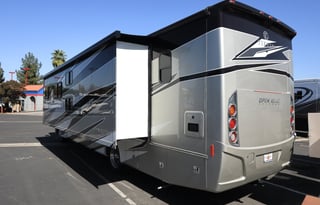 Beautiful luxury RV is Kid and Pet friendly!