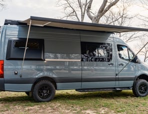 Rooster Renovations Mercedes-Benz Sprinter 2500