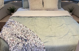 2021 Airstream Globetrotter 27FB - The LainnaBelle