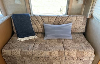 Large Camper - Vacation Ready/Full of Amenities