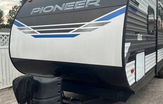 2023 33ft Travel Trailer. We deliver and set up