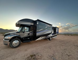 Entegra Coach Accolade XL 37L